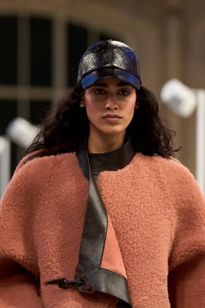 Look 143